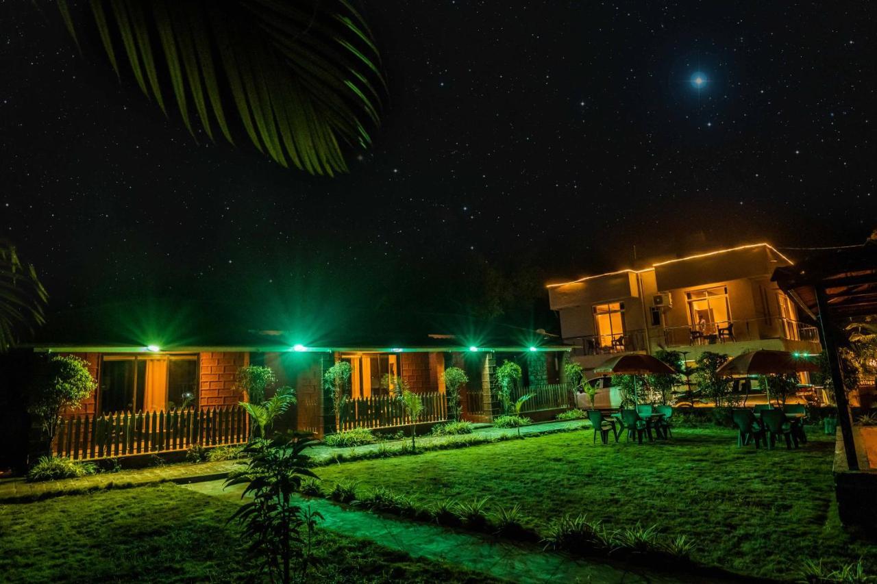 The Oak Woods Otel Mahābaleshwar Dış mekan fotoğraf